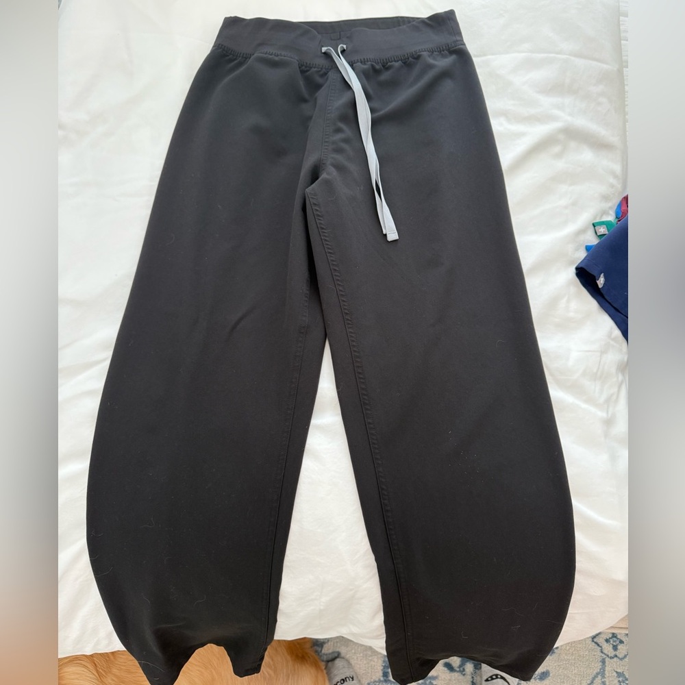 Figs Black High Waisted Livingston Scrub Pants